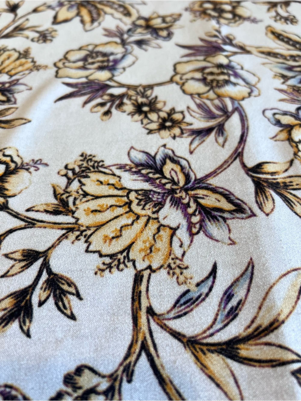 CUPIO Short Sleeve Women's Top Size Medium - Floral Pattern - Picture 3 of 10